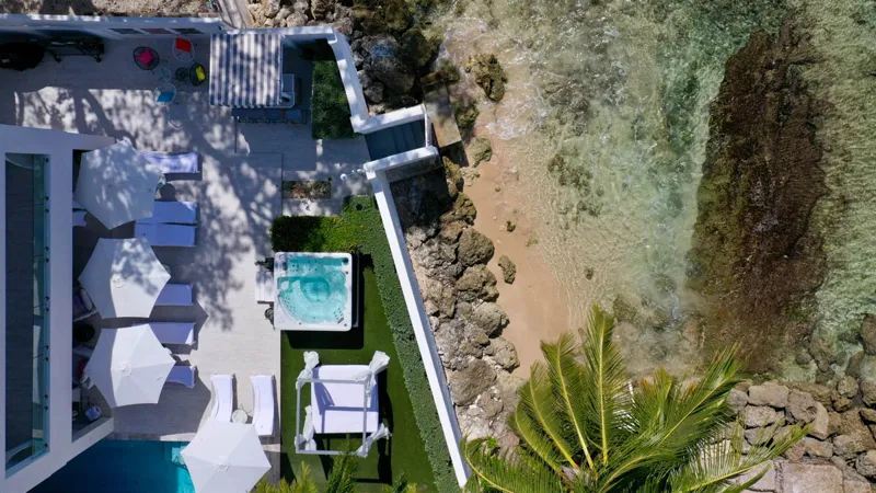 Solaris Beach House, photograph 2