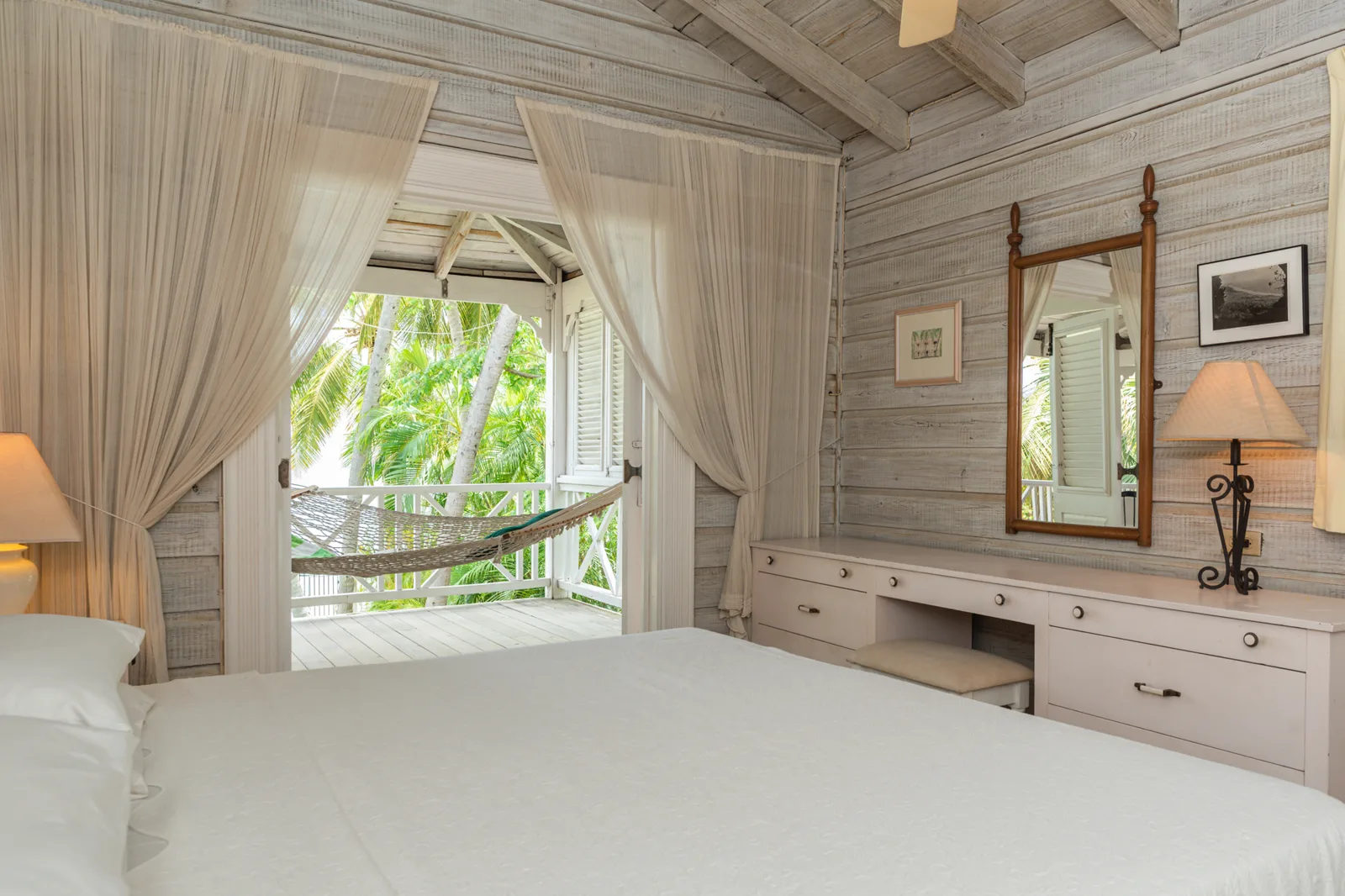 James Bay Beachfront Apartment No.5, 2-bedroom apartment for rent in St James, Barbados - photograph 22