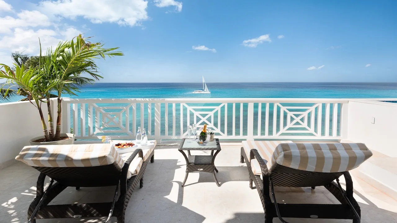 Calico | Luxury Beachfront Villa, 6-bedroom villa for rent in St James, Barbados - photograph 2