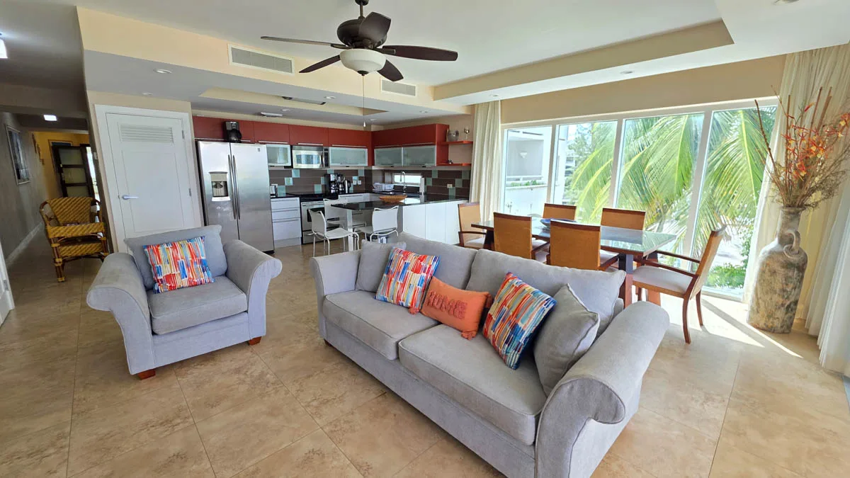 Ocean One 304 | Luxury Beachfront Apartment for Long-Term Rental on Maxwell Beach, 2-bedroom apartment for rent in Christ Church, Barbados - photograph 4