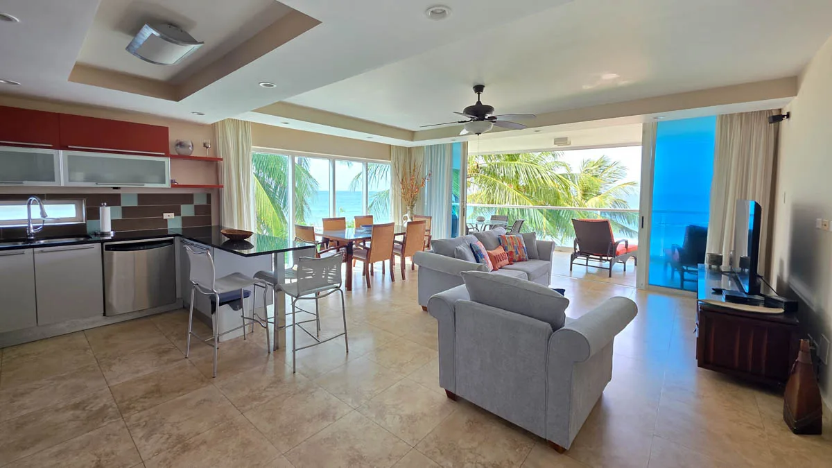 Ocean One 304 | Luxury Beachfront Apartment for Long-Term Rental on Maxwell Beach, 2-bedroom apartment for rent in Christ Church, Barbados - photograph 6
