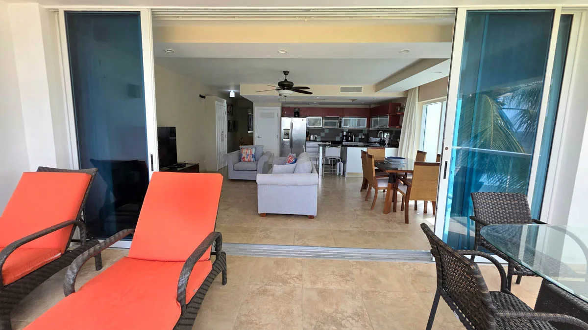 Ocean One 304 | Luxury Beachfront Apartment for Long-Term Rental on Maxwell Beach, 2-bedroom apartment for rent in Christ Church, Barbados - photograph 7