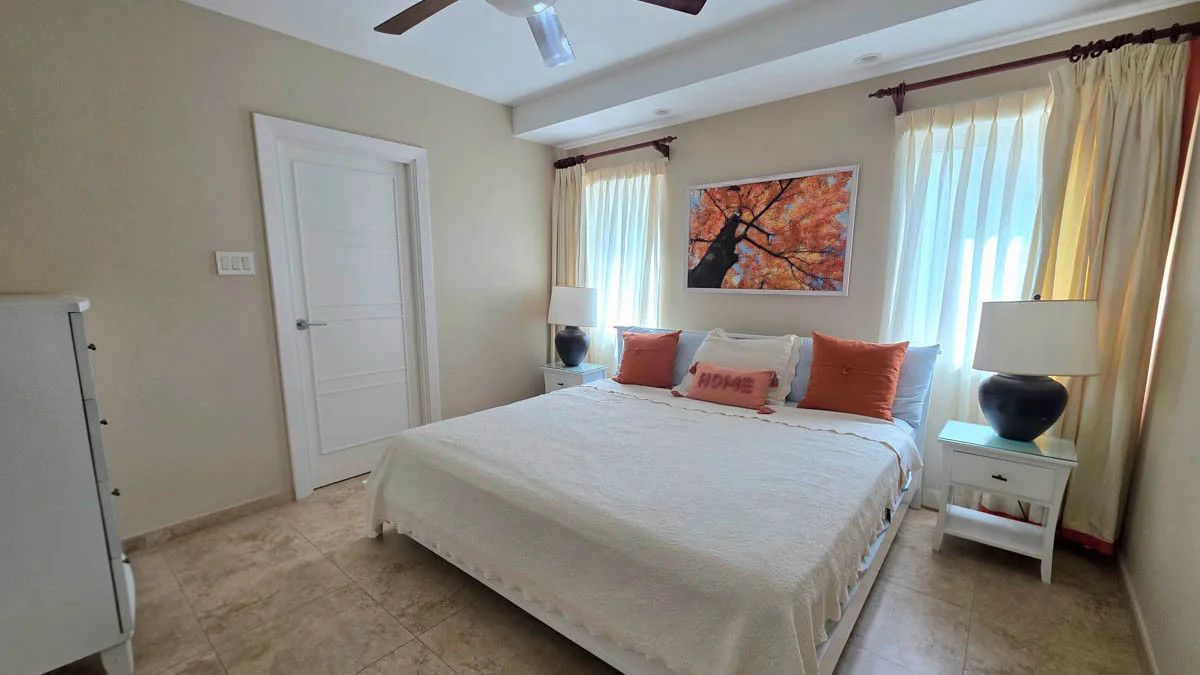 Ocean One 304 | Luxury Beachfront Apartment for Long-Term Rental on Maxwell Beach, 2-bedroom apartment for rent in Christ Church, Barbados - photograph 18