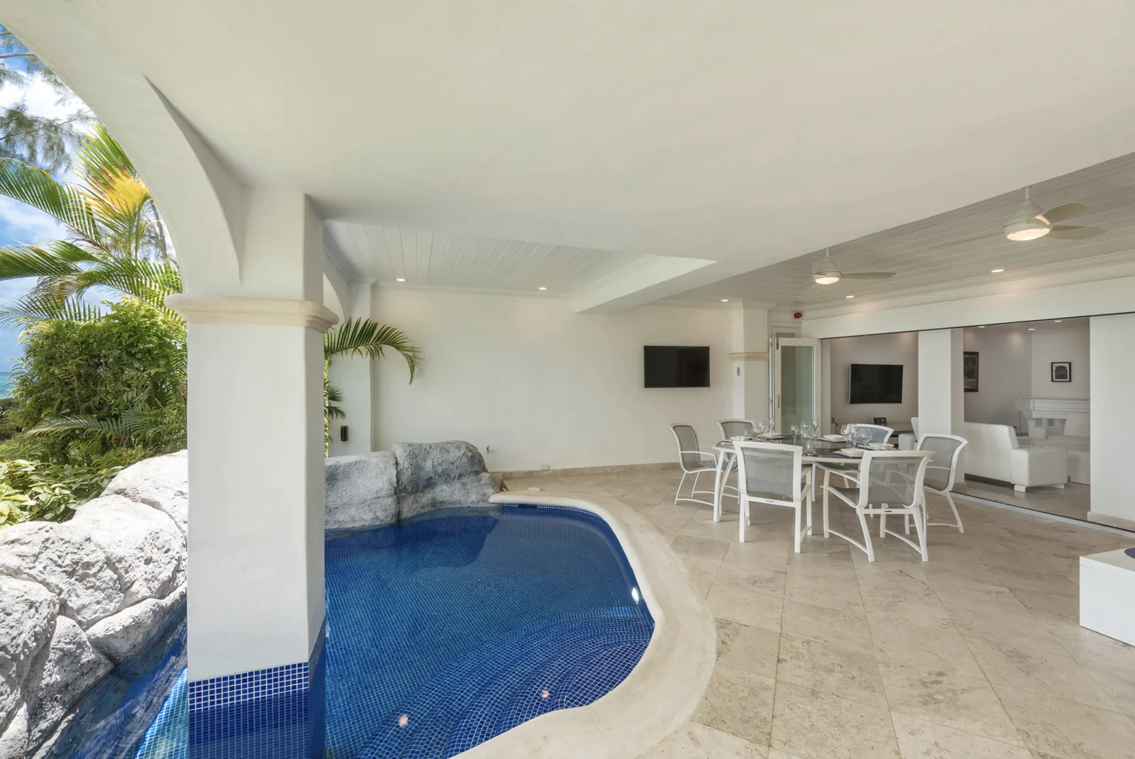 One Old Trees - Paynes Bay Beach, 3-bedroom apartment for rent in St James, Barbados - photograph 8