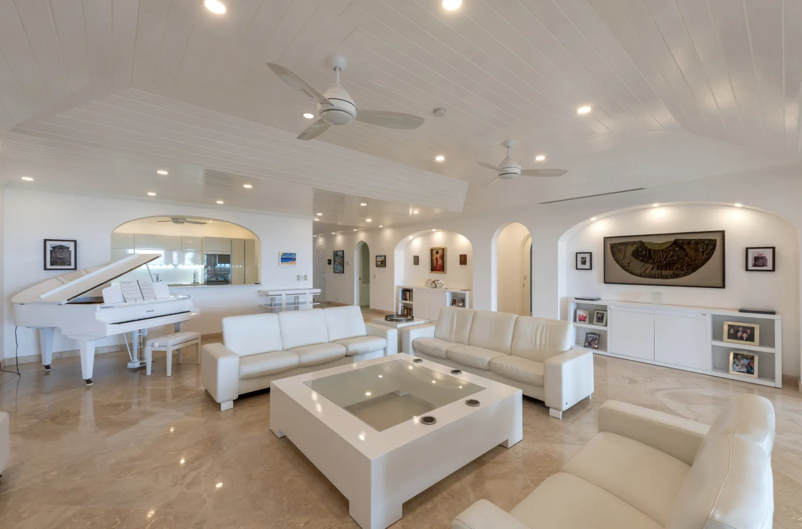 One Old Trees - Paynes Bay Beach, 3-bedroom apartment for rent in St James, Barbados - photograph 10