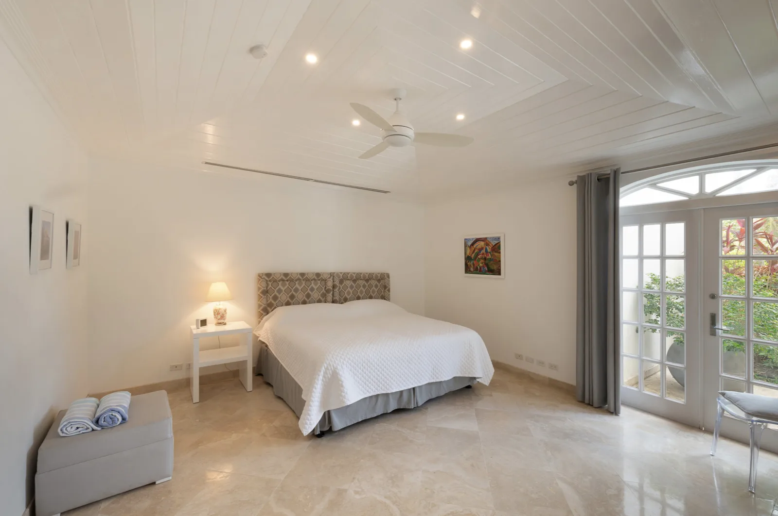 One Old Trees - Paynes Bay Beach, 3-bedroom apartment for rent in St James, Barbados - photograph 13