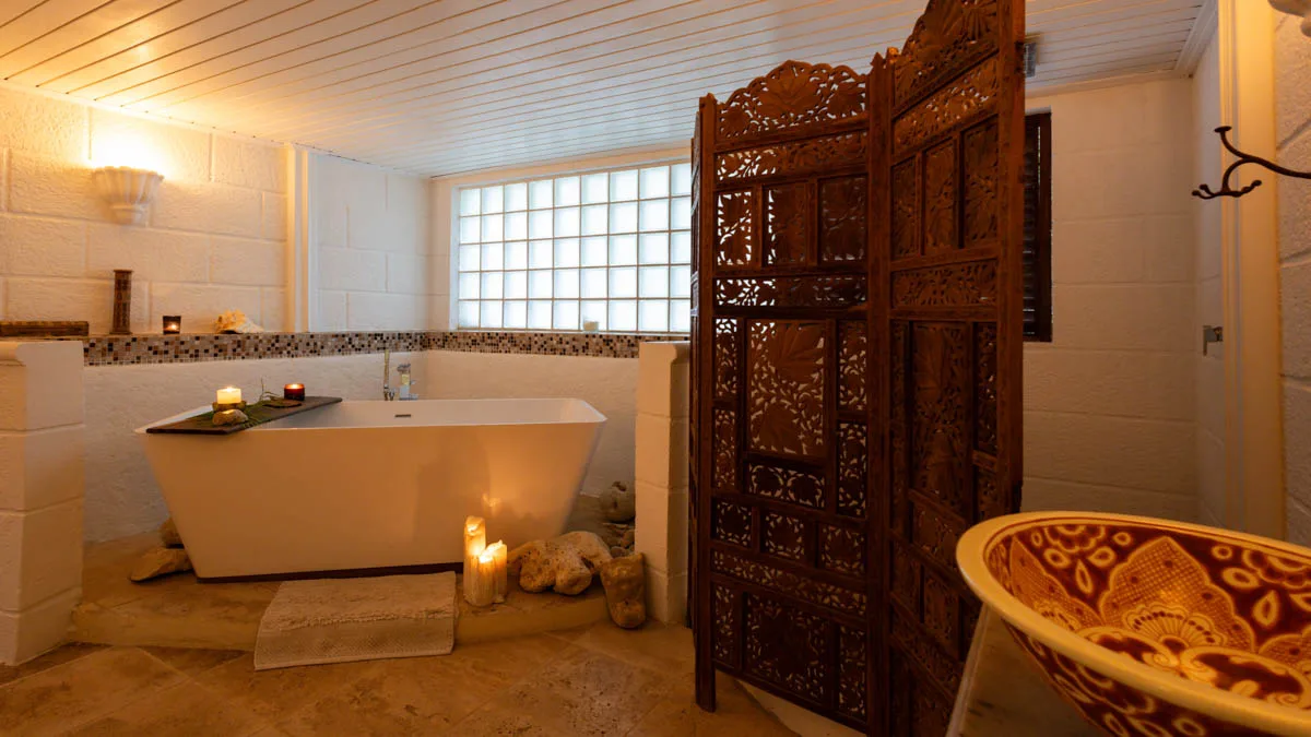Dragonfly Villa | Tropical Balinese-Style Retreat, 3-bedroom villa for rent in St James, Barbados - photograph 13