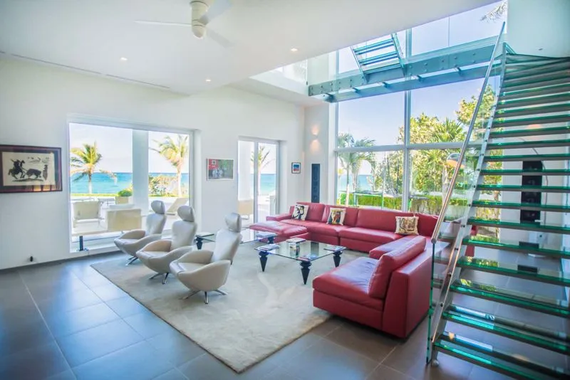 Ultra Luxury Beachfront Estate, photograph 2