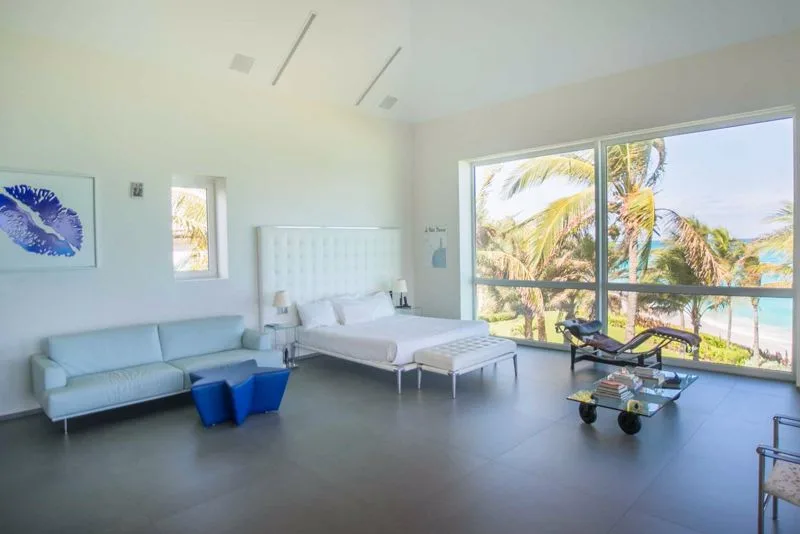 Ultra Luxury Beachfront Estate - The Bahamas, 8-bedroom villa for sale in N.P, Bahamas - photograph 3