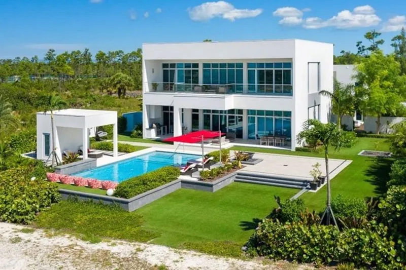 Five Bedroom Luxury Residence, photograph 2