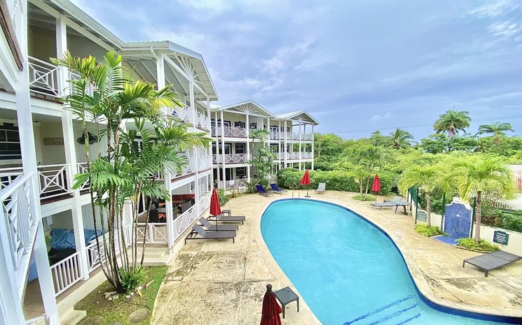 LANTANA 4, 4-bedroom apartment for rent in St James, Barbados - photograph 2