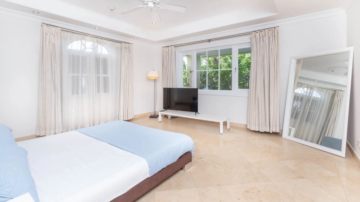Sandy Cove 201 | Paradise - Luxury Beachfront Apartment, 3-bedroom apartment for sale in St James, Barbados - photograph 17
