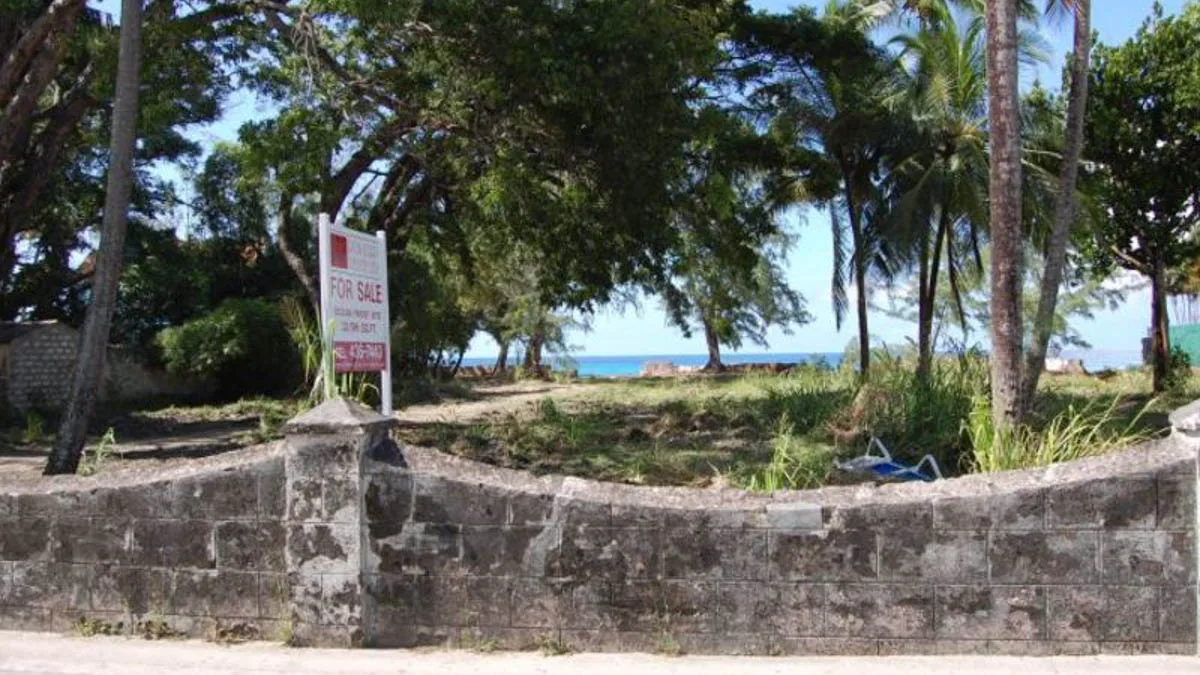 Harcliff | Prime Beachfront Lot in St Lawrence Gap, land for sale in Christ Church, Barbados - photograph 7