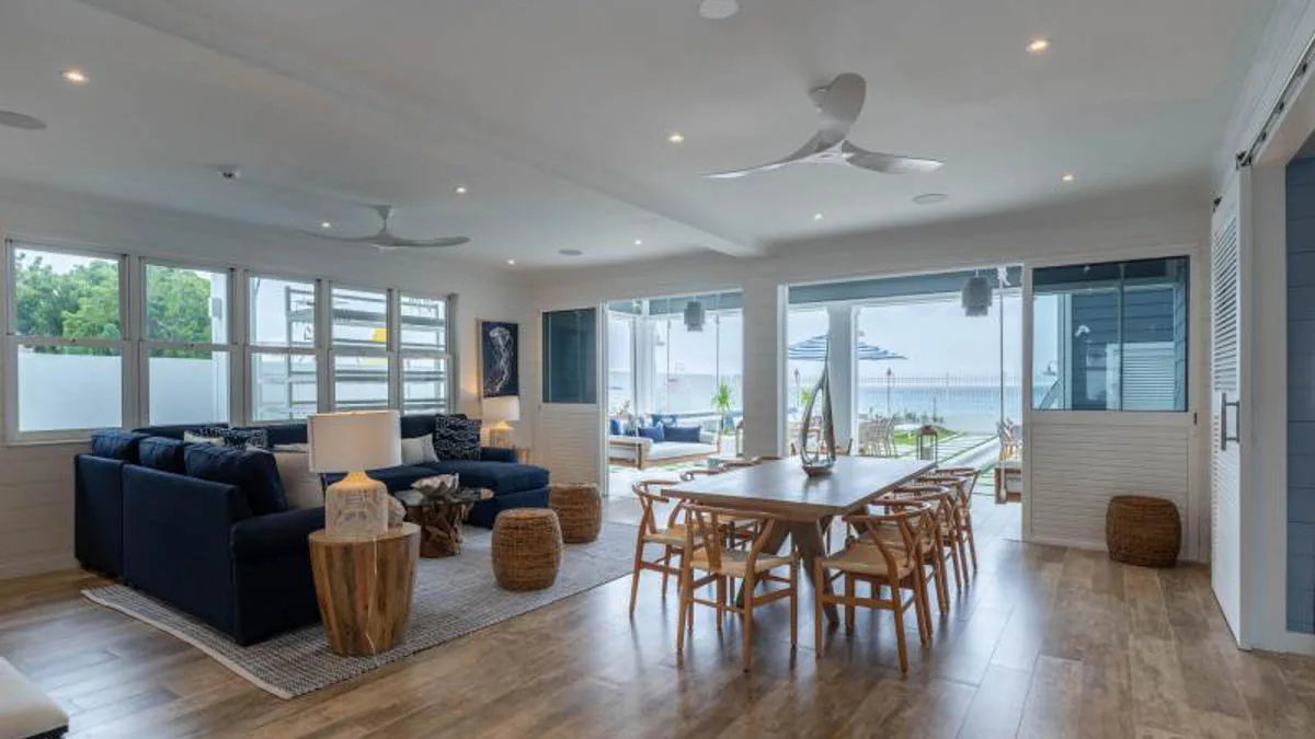 Sea Breeze Beach House | Caribbean Beachfront Haven, 5-bedroom villa for sale in St James, Barbados - photograph 7