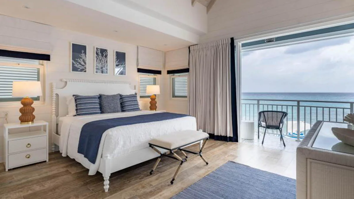 Sea Breeze Beach House | Caribbean Beachfront Haven, 5-bedroom villa for sale in St James, Barbados - photograph 15