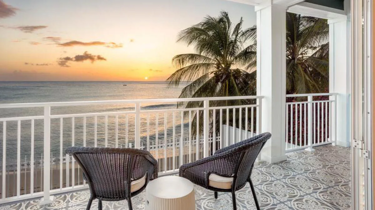 Sea Breeze Beach House | Caribbean Beachfront Haven, 5-bedroom villa for sale in St James, Barbados - photograph 16