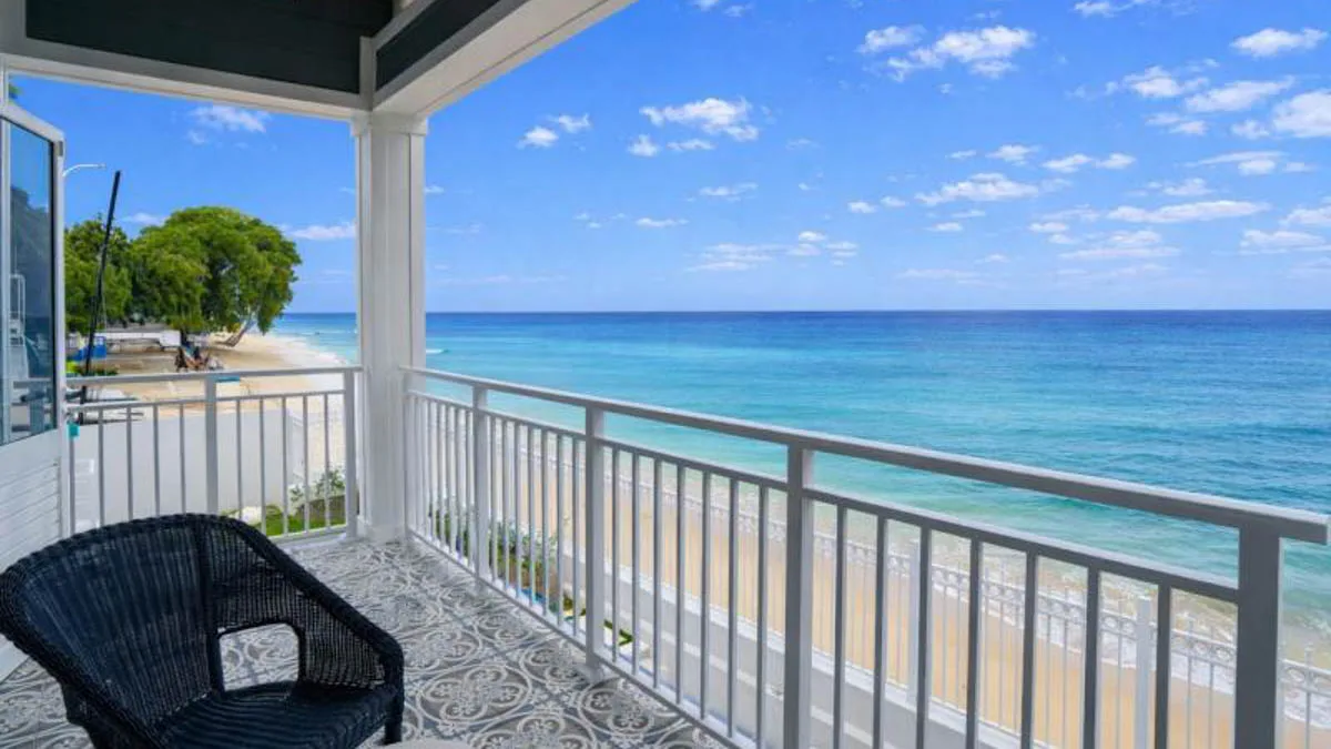 Sea Breeze Beach House | Caribbean Beachfront Haven, 5-bedroom villa for sale in St James, Barbados - photograph 17