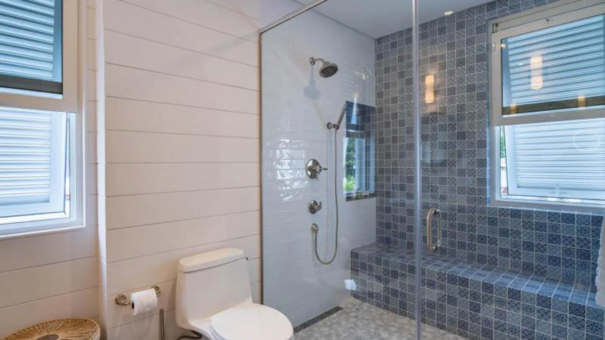 Sea Breeze Beach House | Caribbean Beachfront Haven, 5-bedroom villa for sale in St James, Barbados - photograph 27