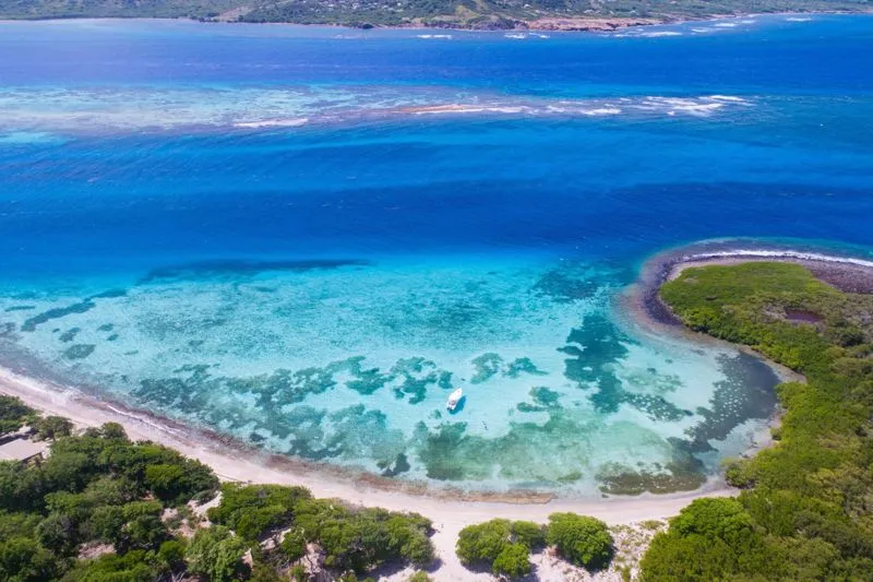 Saline Private Island, photograph 5