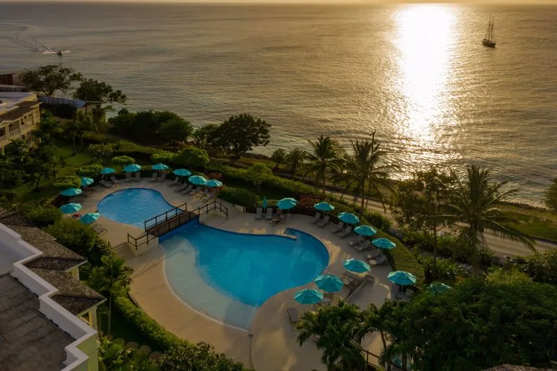 Luxury Passion Fruit 3 Bedrooms Suite, 3-bedroom villa for rent in St James, Barbados - photograph 12