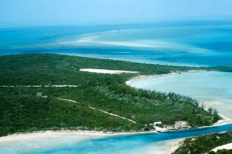 Enchanting Island, photograph 2